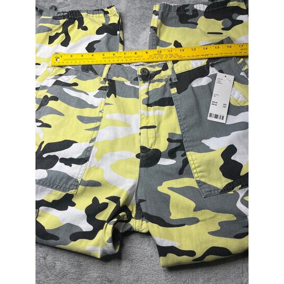 Urban Outfitters Women’s Yellow Camo Combat Pants In Size 4 NWT - Picture 11 of 11